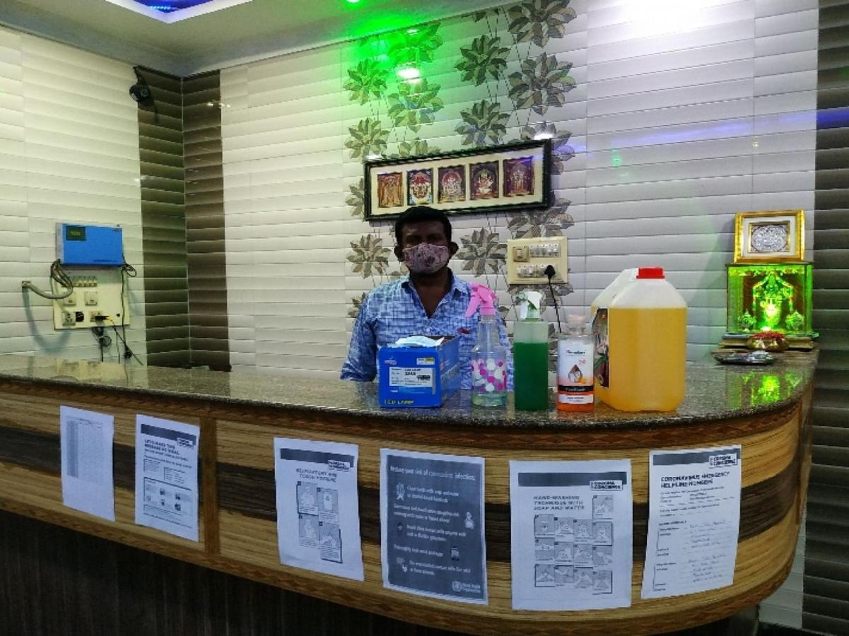 Oyo 81409 Hotel Sivajothi Thoothukudi Extérieur photo