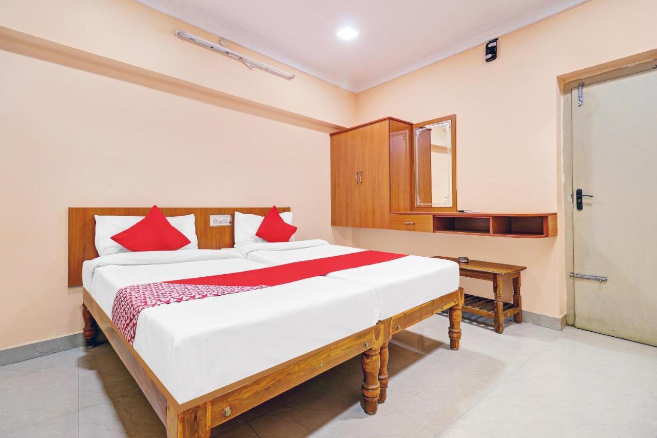Oyo 81409 Hotel Sivajothi Thoothukudi Extérieur photo