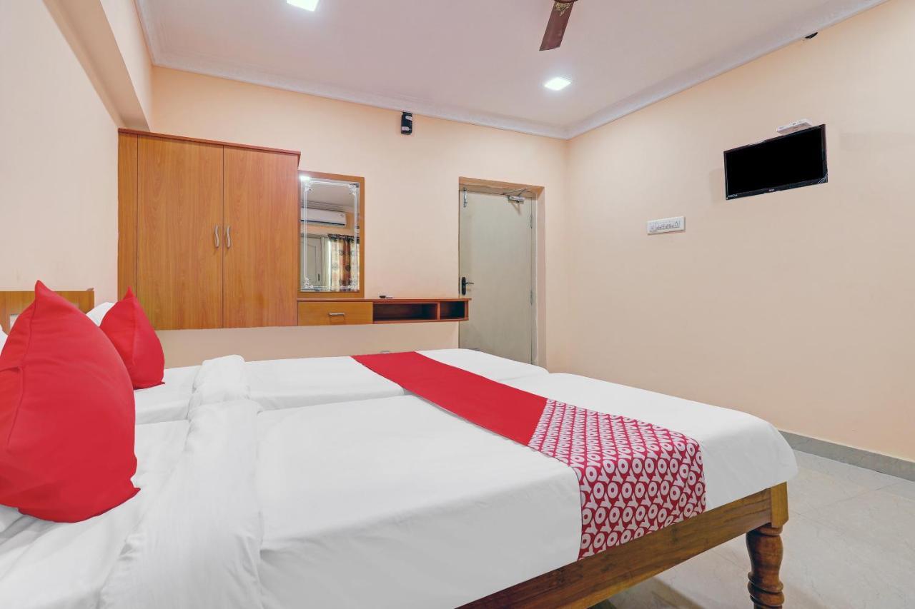 Oyo 81409 Hotel Sivajothi Thoothukudi Extérieur photo