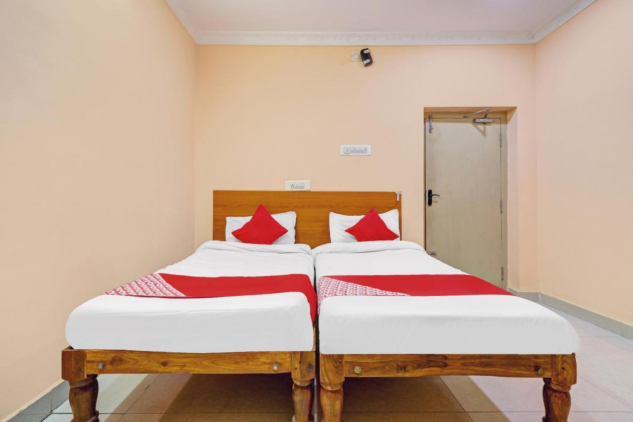 Oyo 81409 Hotel Sivajothi Thoothukudi Extérieur photo
