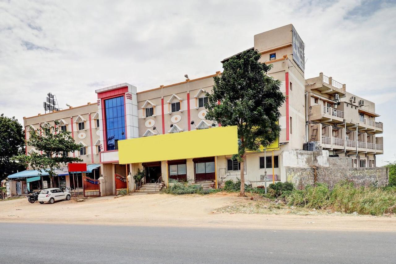 Oyo 81409 Hotel Sivajothi Thoothukudi Extérieur photo