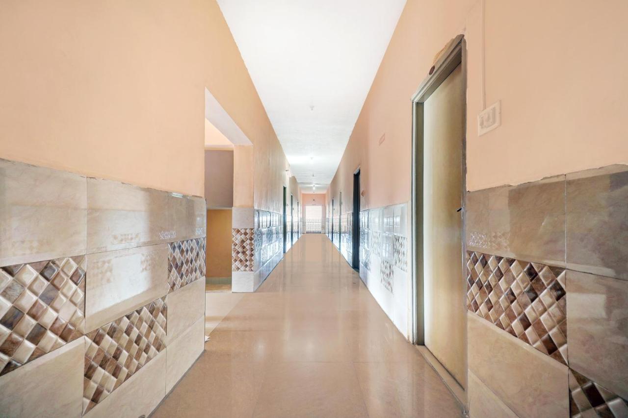 Oyo 81409 Hotel Sivajothi Thoothukudi Extérieur photo